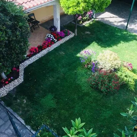Villa The Little Blooming House Agiasma Exterior foto